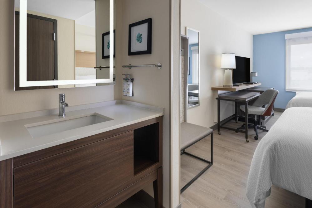 Standard King Room interior